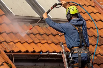 Démoussage et hydrofuge de toiture à Mairieux